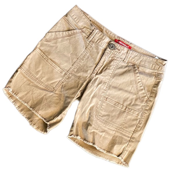 {Union Bay} Khaki mid rise shorts - Picture 2 of 6
